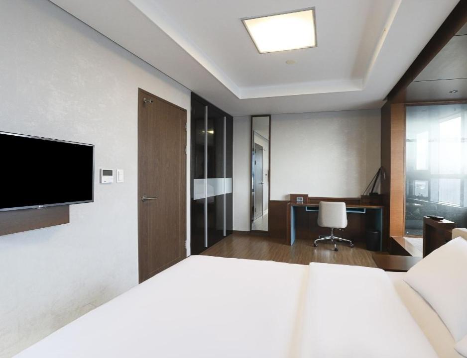 Haeundae Wide Ocean View & Residence Busan Exterior photo
