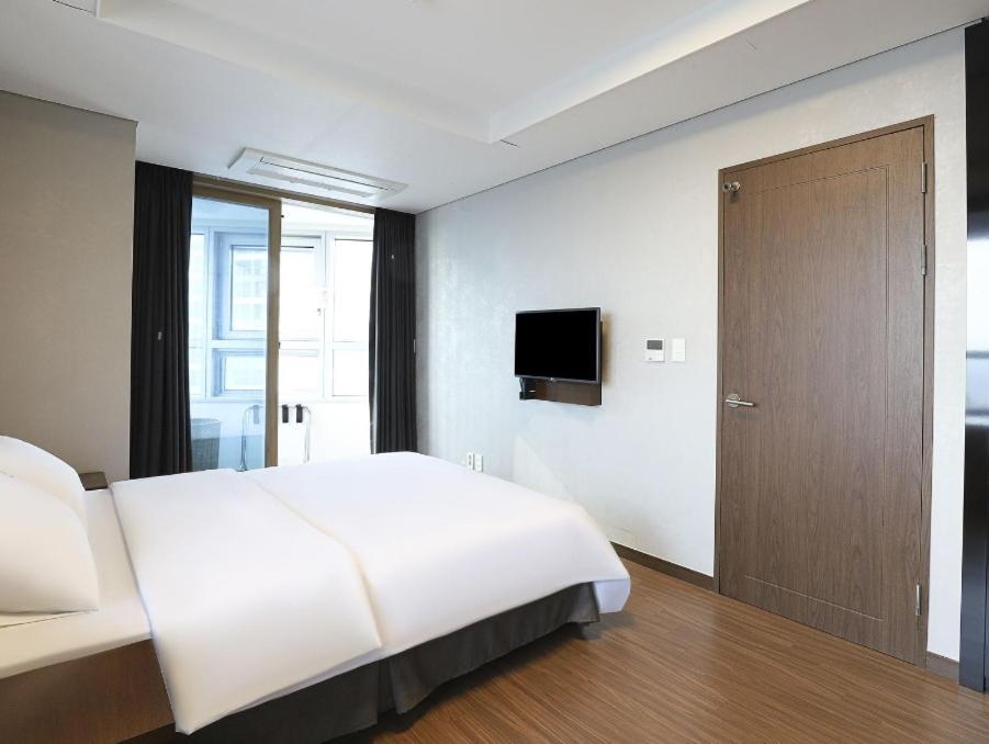 Haeundae Wide Ocean View & Residence Busan Exterior photo